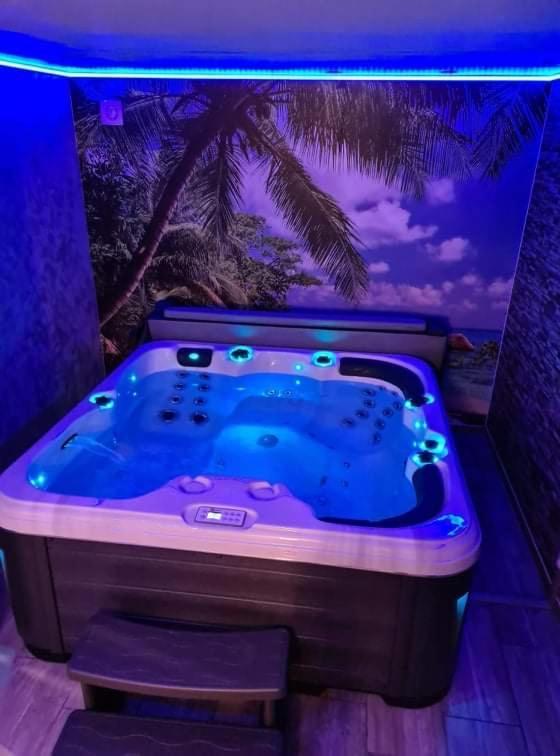 L Evasion Secrete Hotel Quarouble Ngoại thất bức ảnh