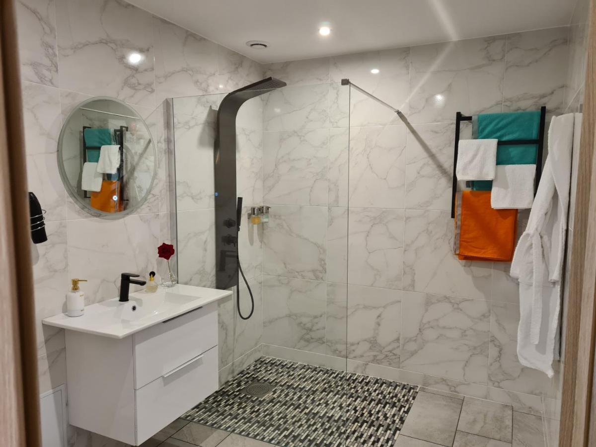 L Evasion Secrete Hotel Quarouble Ngoại thất bức ảnh