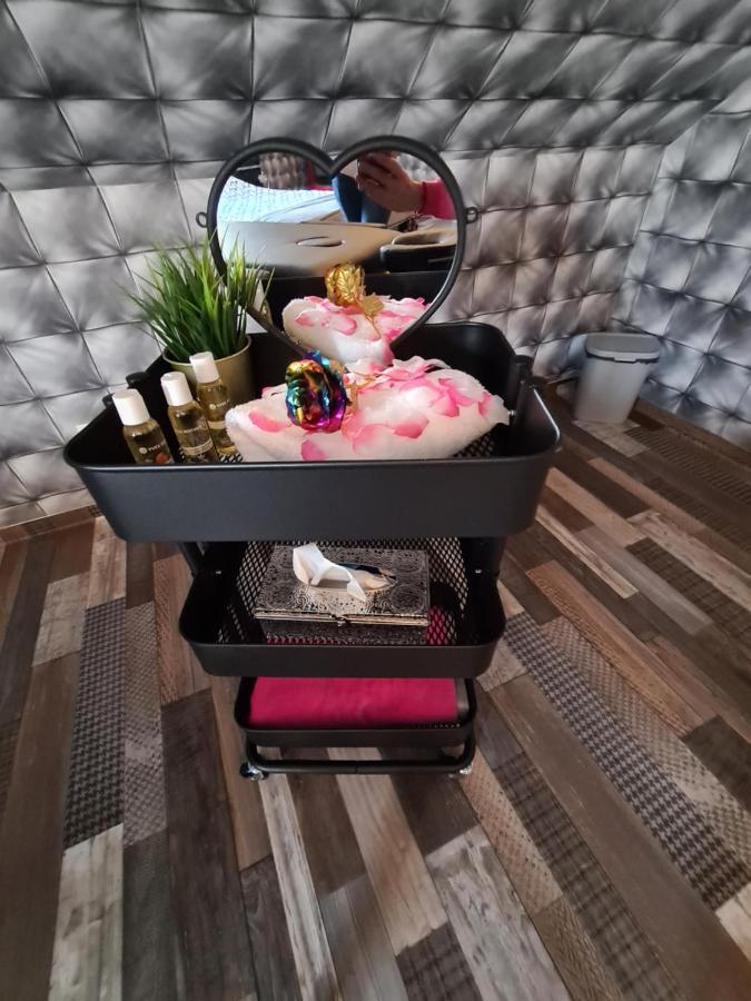 L Evasion Secrete Hotel Quarouble Ngoại thất bức ảnh