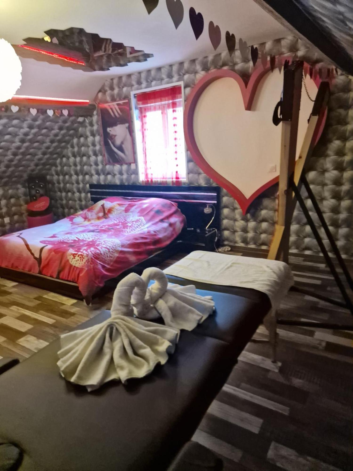 L Evasion Secrete Hotel Quarouble Ngoại thất bức ảnh